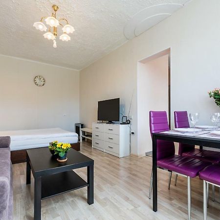 Compact Apartment Near Food Market In The Oldtown Plus Free Parking 克莱佩达 外观 照片