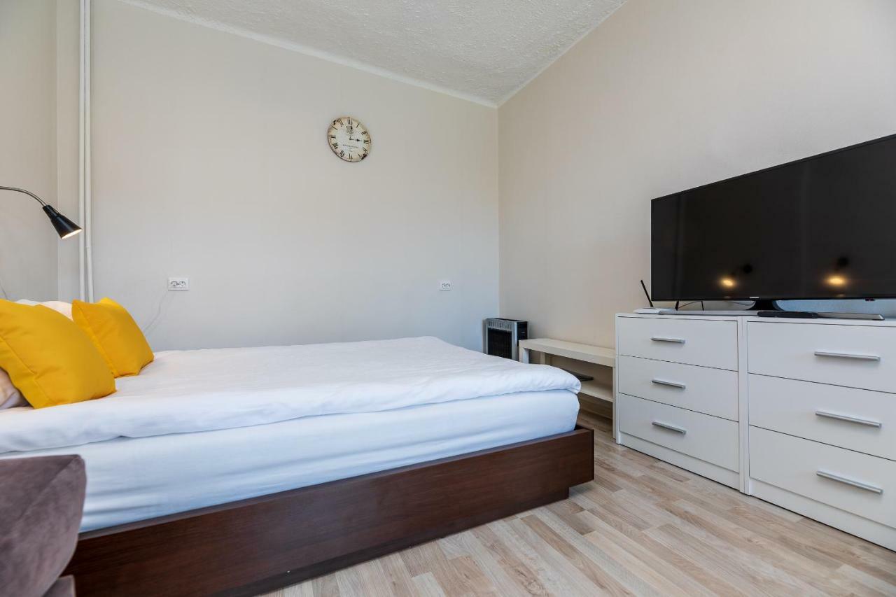 Compact Apartment Near Food Market In The Oldtown Plus Free Parking 克莱佩达 外观 照片